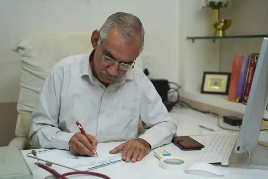 Vd Mahesh Akhani